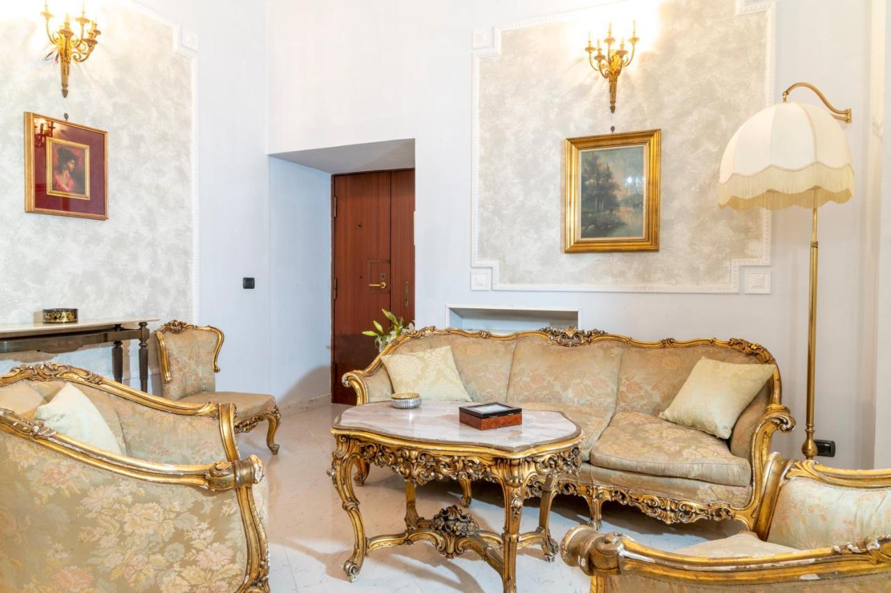 Deluxe Apartment With Garden In Vomero Napoli Eksteriør bilde