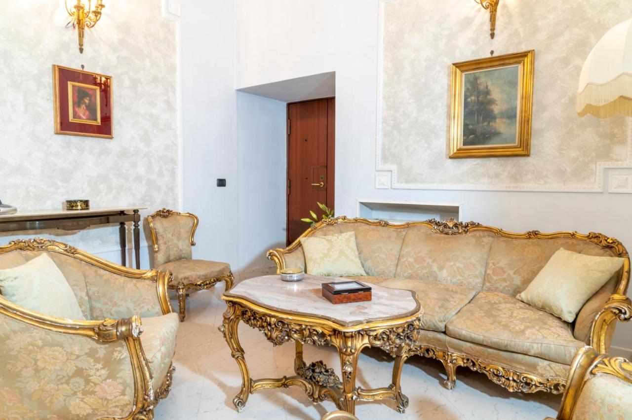 Deluxe Apartment With Garden In Vomero Napoli Eksteriør bilde